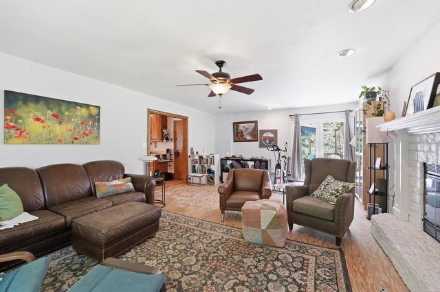 4100 S Coventry Drive, Independence, MO 64055