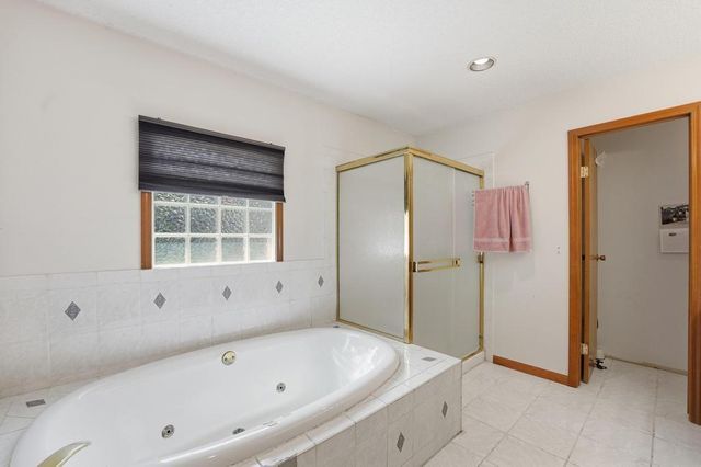 4100 S Coventry Drive, Independence, MO 64055