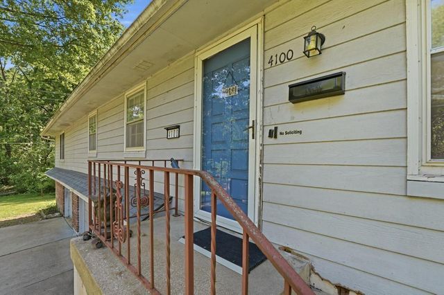 4100 S Coventry Drive, Independence, MO 64055