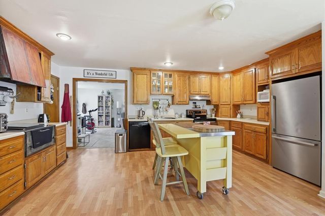 4100 S Coventry Drive, Independence, MO 64055