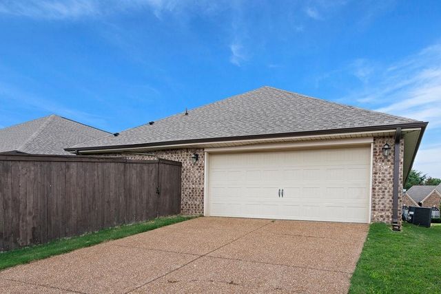 6743 JESSIE HOYT DR, Olive Branch, MS 38654