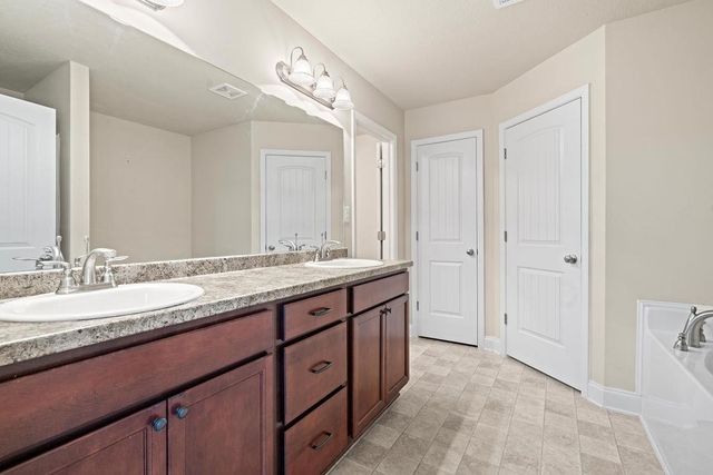 6743 JESSIE HOYT DR, Olive Branch, MS 38654