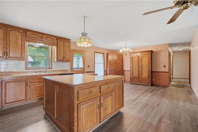 303 W Dauxville Drive, Richmond, MO 64085