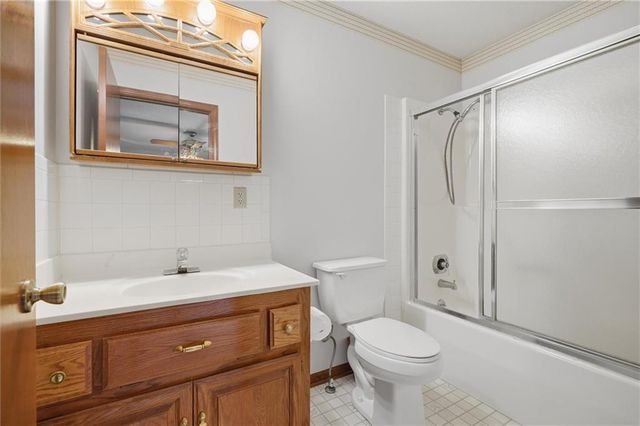 303 W Dauxville Drive, Richmond, MO 64085
