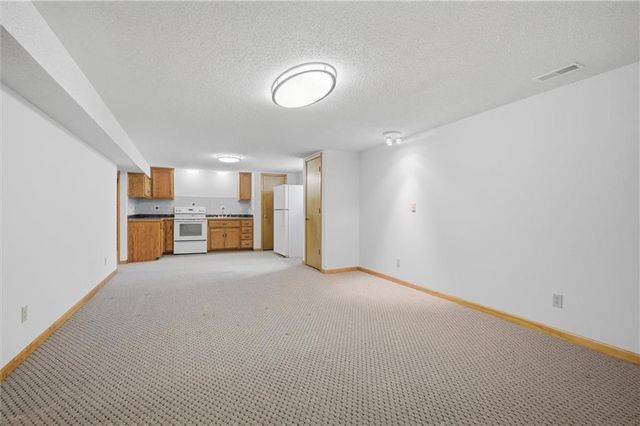 303 W Dauxville Drive, Richmond, MO 64085