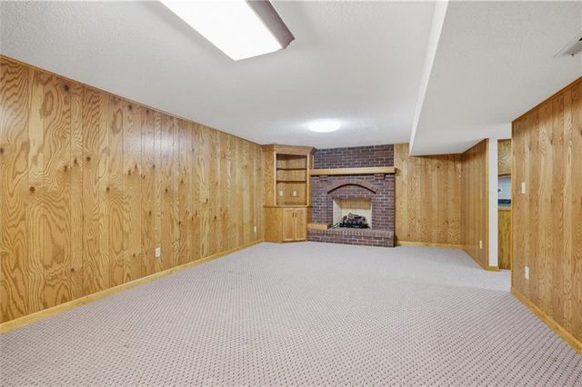 303 W Dauxville Drive, Richmond, MO 64085