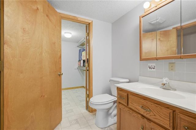 303 W Dauxville Drive, Richmond, MO 64085