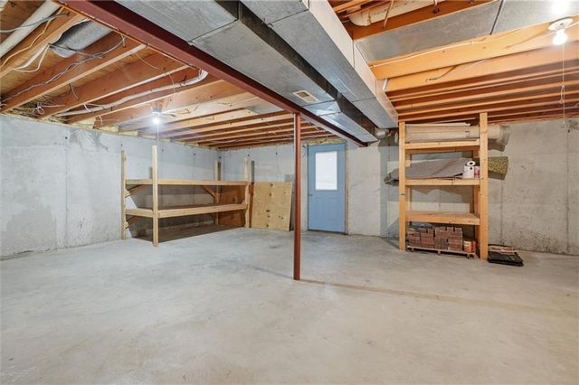 303 W Dauxville Drive, Richmond, MO 64085