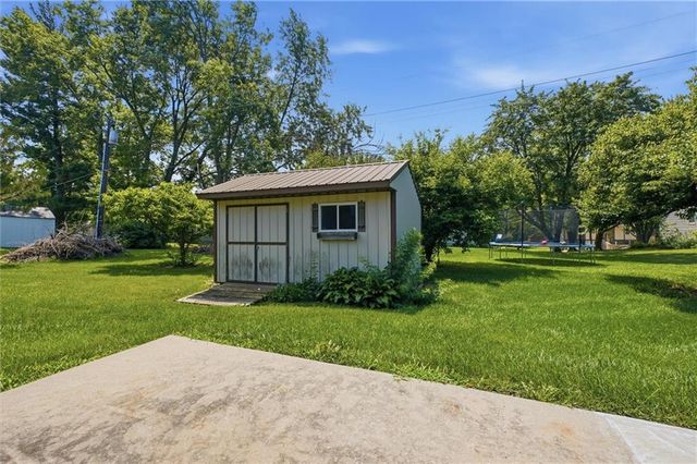 303 W Dauxville Drive, Richmond, MO 64085
