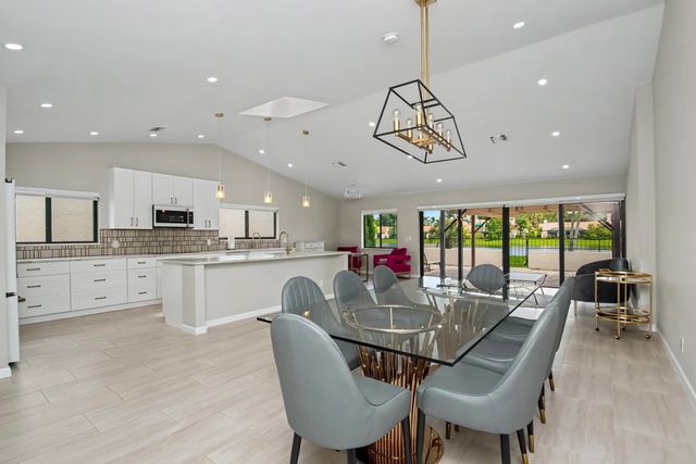 21460 LAGUNA Drive, Boca Raton, FL 33433