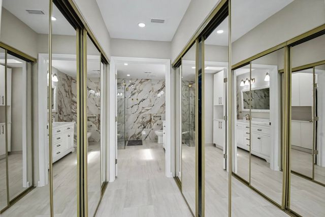 21460 LAGUNA Drive, Boca Raton, FL 33433