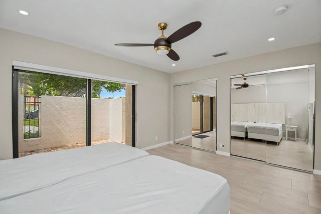 21460 LAGUNA Drive, Boca Raton, FL 33433