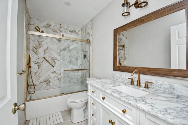 21460 LAGUNA Drive, Boca Raton, FL 33433