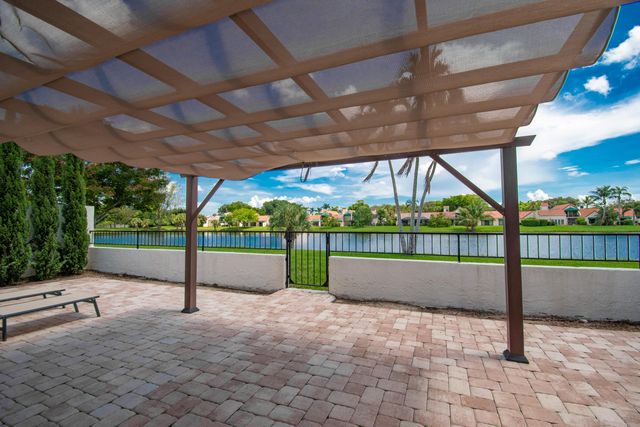 21460 LAGUNA Drive, Boca Raton, FL 33433