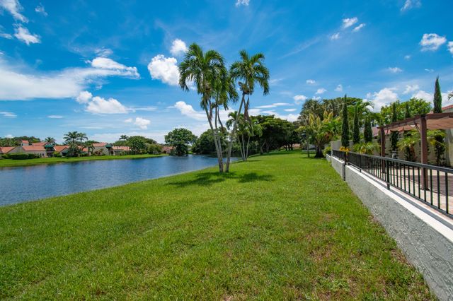 21460 LAGUNA Drive, Boca Raton, FL 33433