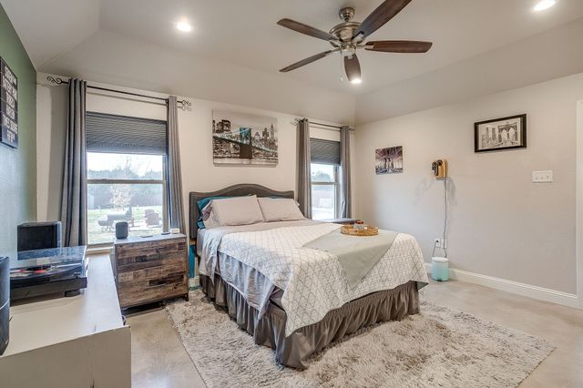 111 TREYS Way, Godley, TX 76044