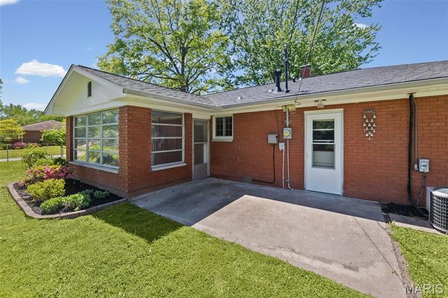 40 Joseph Drive, Fairview Heights, IL 62208