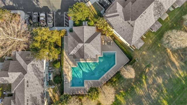 2916 ROYAL TUSCAN LANE, Valrico, FL 33594