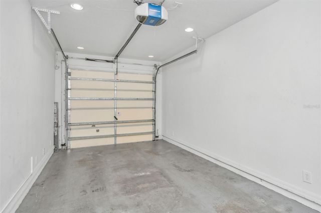 2916 ROYAL TUSCAN LANE, Valrico, FL 33594