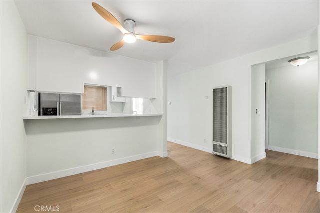 1042 Gladys 4, Long Beach, CA 90804