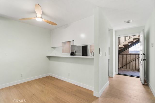 1042 Gladys 4, Long Beach, CA 90804