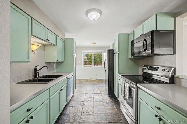 5205 W 86th Avenue, Arvada, CO 80003