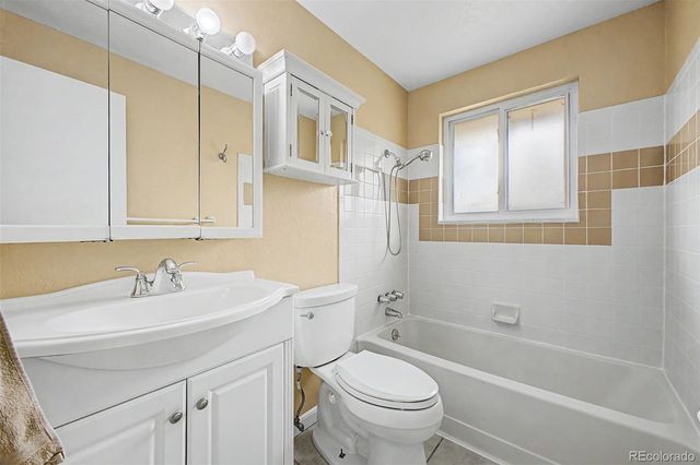 5205 W 86th Avenue, Arvada, CO 80003