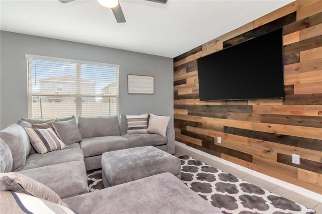 33678 JASPER STONE DR, Wesley Chapel, FL 33543