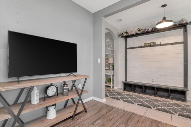 33678 JASPER STONE DR, Wesley Chapel, FL 33543