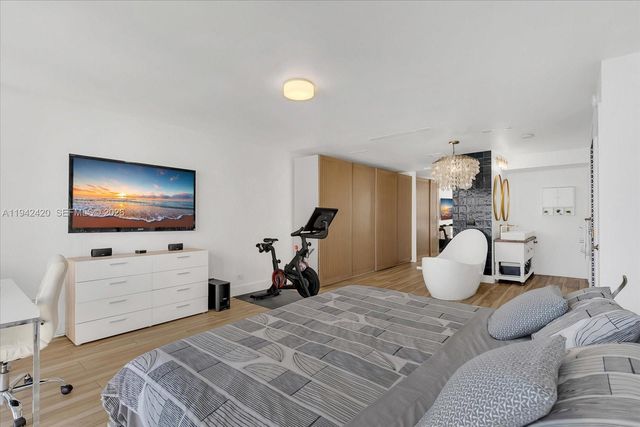 2451 Brickell Ave 17D, Miami, FL 33129