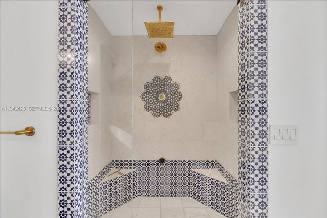 2451 Brickell Ave 17D, Miami, FL 33129