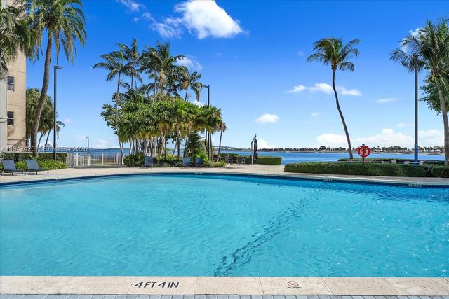 2451 Brickell Ave 17D, Miami, FL 33129