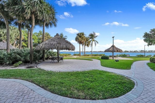 2451 Brickell Ave 17D, Miami, FL 33129