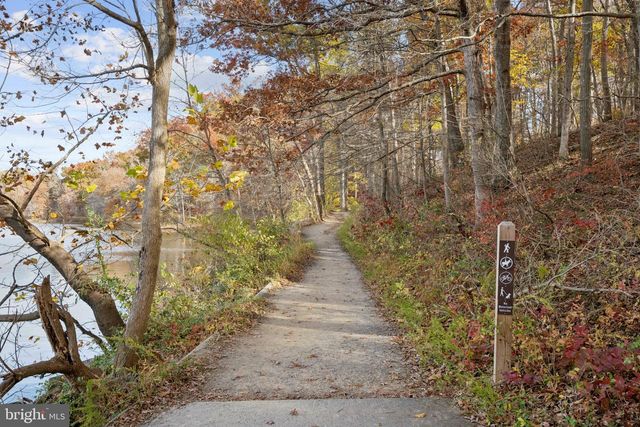 7212 GRINNELL DR, Derwood, MD 20855