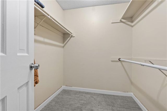 410 SE RICHARDSON Place, Lee's Summit, MO 64063
