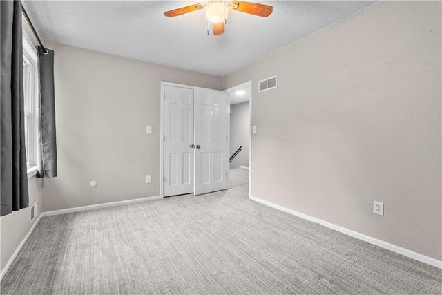 410 SE RICHARDSON Place, Lee's Summit, MO 64063