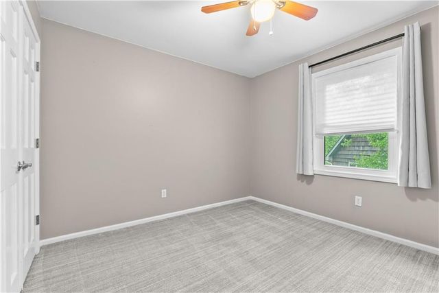 410 SE RICHARDSON Place, Lee's Summit, MO 64063