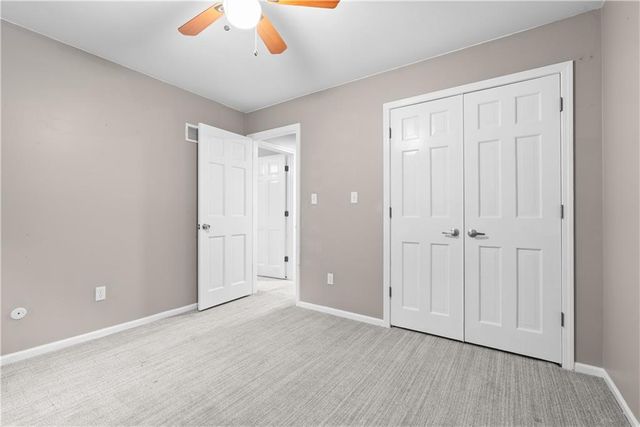 410 SE RICHARDSON Place, Lee's Summit, MO 64063