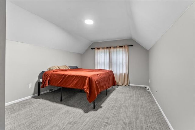 410 SE RICHARDSON Place, Lee's Summit, MO 64063