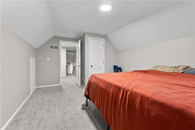 410 SE RICHARDSON Place, Lee's Summit, MO 64063