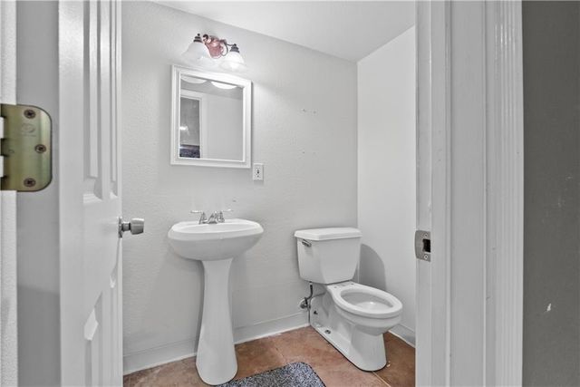 410 SE RICHARDSON Place, Lee's Summit, MO 64063