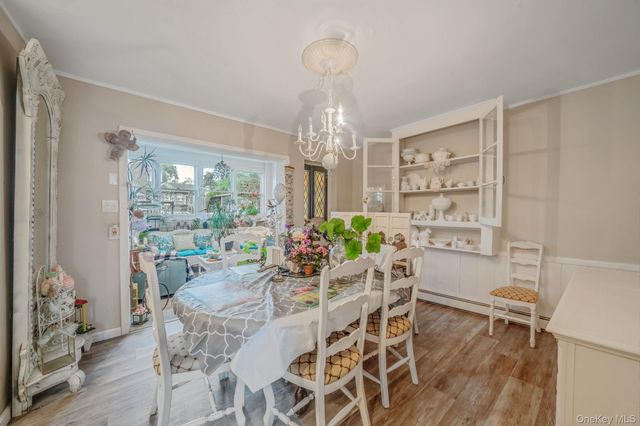 18 E Bay Drive, West Islip, NY 11795