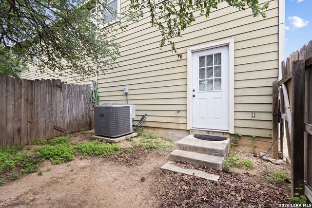 5002 Summit Wood, San Antonio, TX 78229
