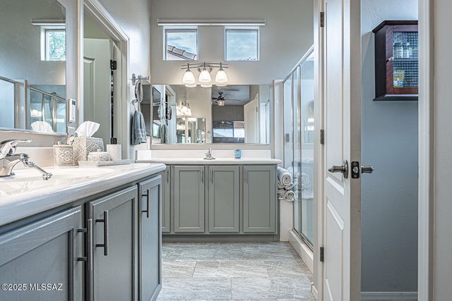 5864 S Azure Vista Way, Green Valley, AZ 85622