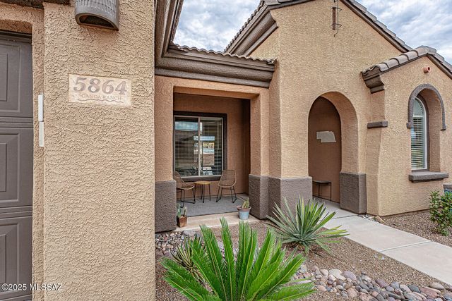 5864 S Azure Vista Way, Green Valley, AZ 85622