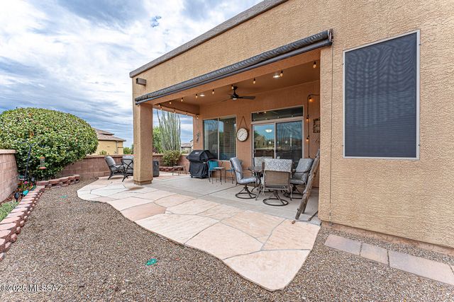 5864 S Azure Vista Way, Green Valley, AZ 85622