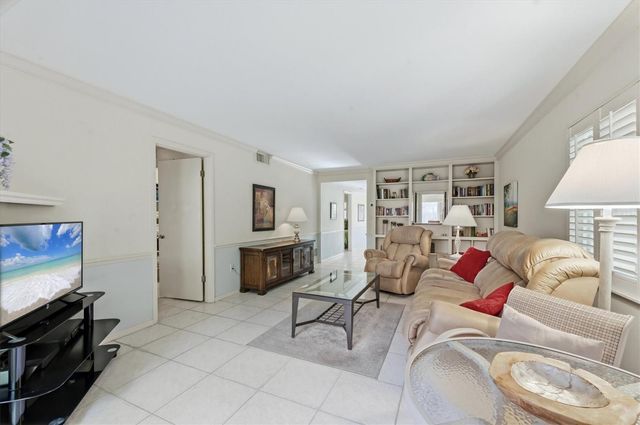 260 SANTA MARIA STREET 105, Venice, FL 34285