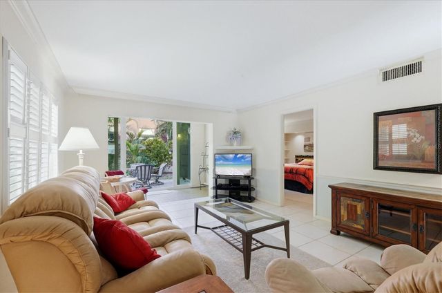 260 SANTA MARIA STREET 105, Venice, FL 34285