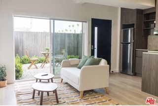 623 N Mariposa Avenue 1/4, Los Angeles, CA 90004