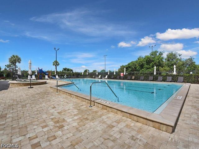 6611 Southwell DR, Fort Myers, FL 33966